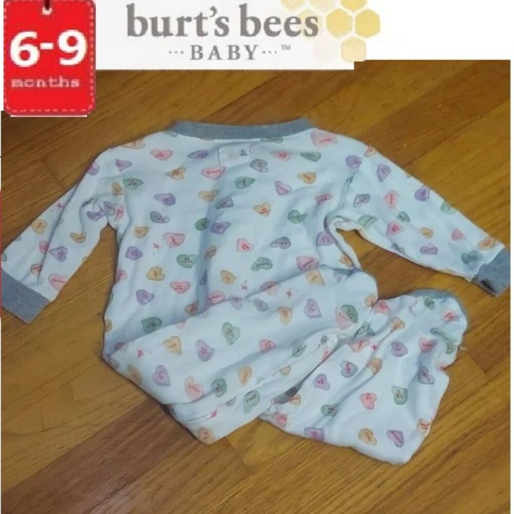 ⭐️ 5/$30 Burt's Bees  sleeper, 6-9 months, conversation hearts